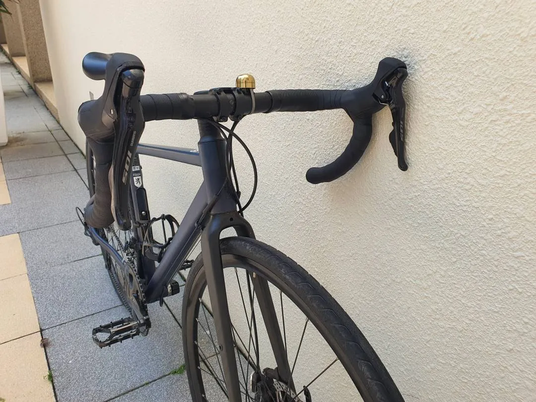 Triban RC 520 (Decathlon) disc road bike 105 (Size XS)