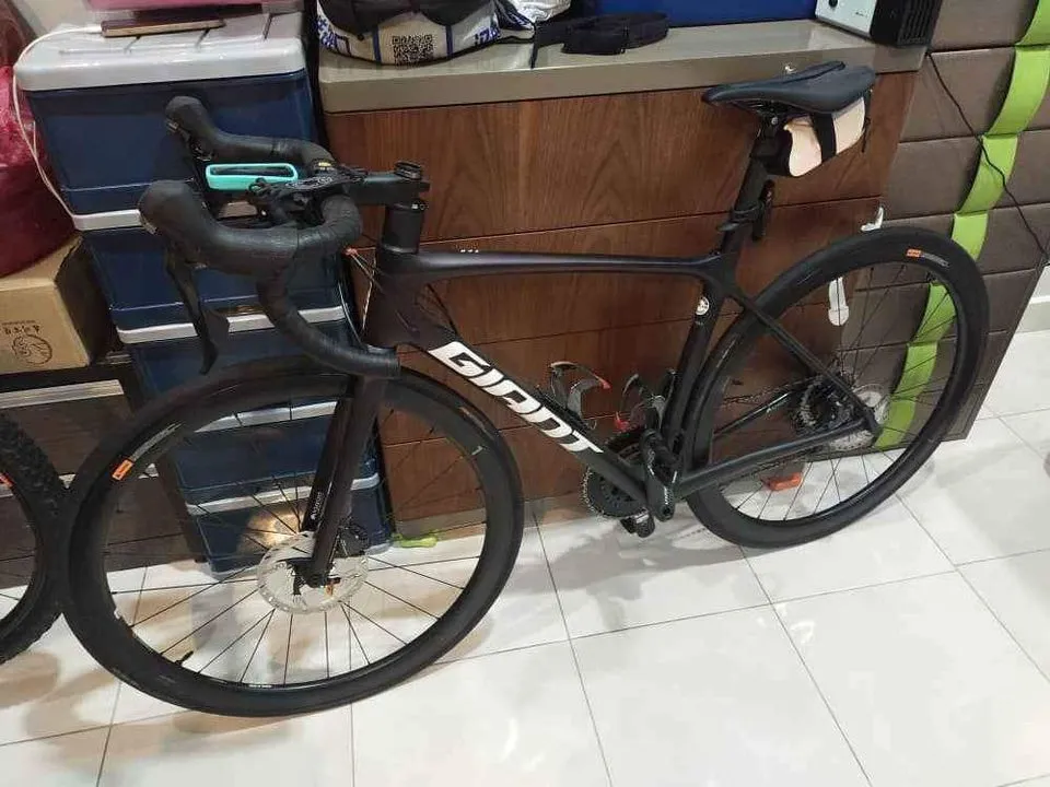 Giant TCR Advanced 2022 Pro 1 Disc Road Bike RM12.5K