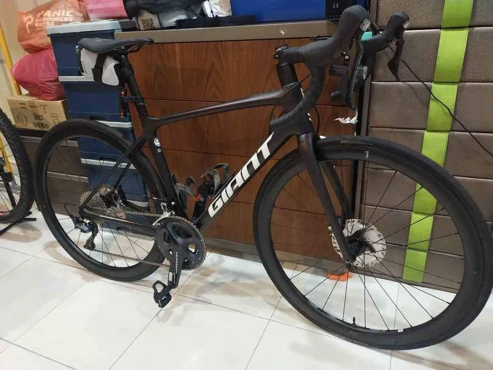 Giant TCR Advanced 2022 Pro 1 Disc Road Bike RM12.5K