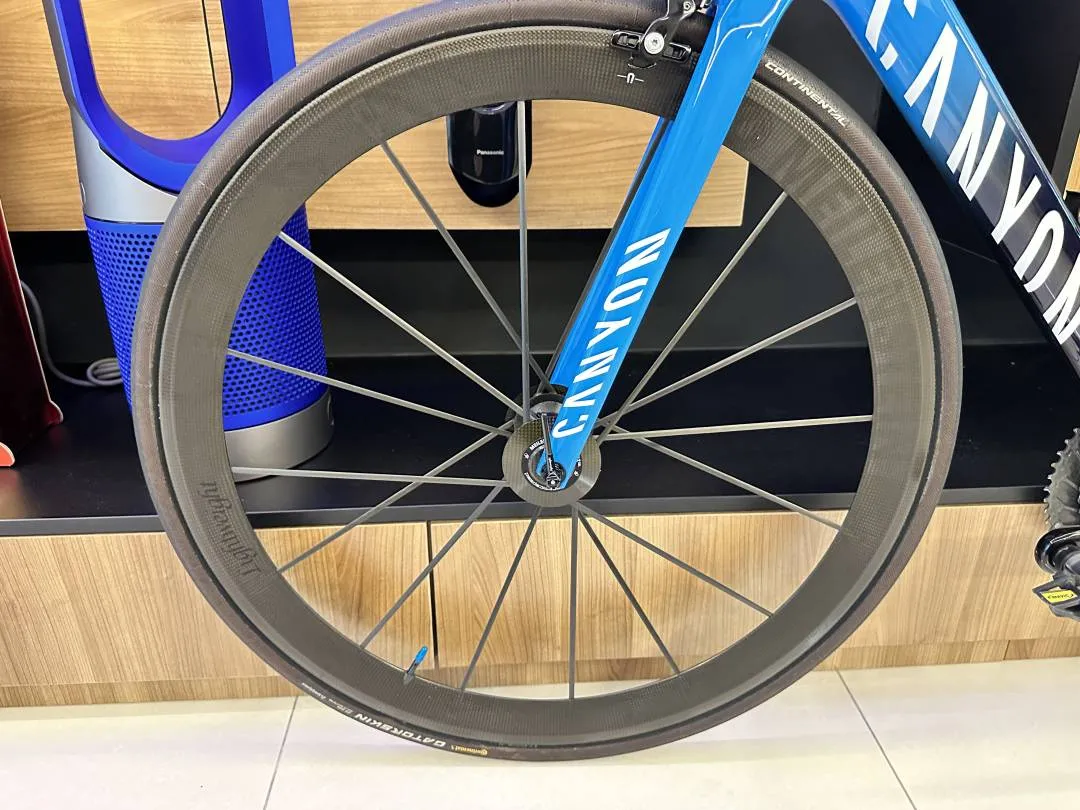 Canyon Ultimate CF SLX 9 Movistar Limited model 2021 December purchase 6year warranty RM 12,500frame