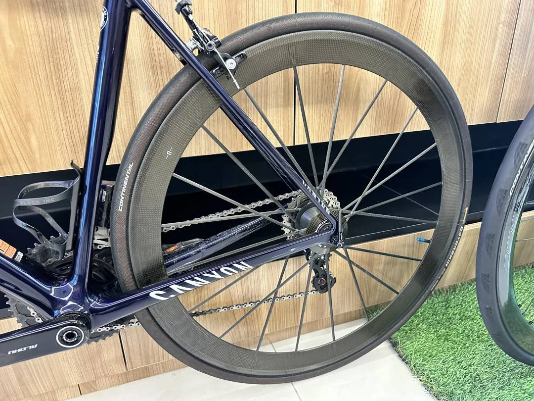 Canyon Ultimate CF SLX 9 Movistar Limited model 2021 December purchase 6year warranty RM 12,500frame