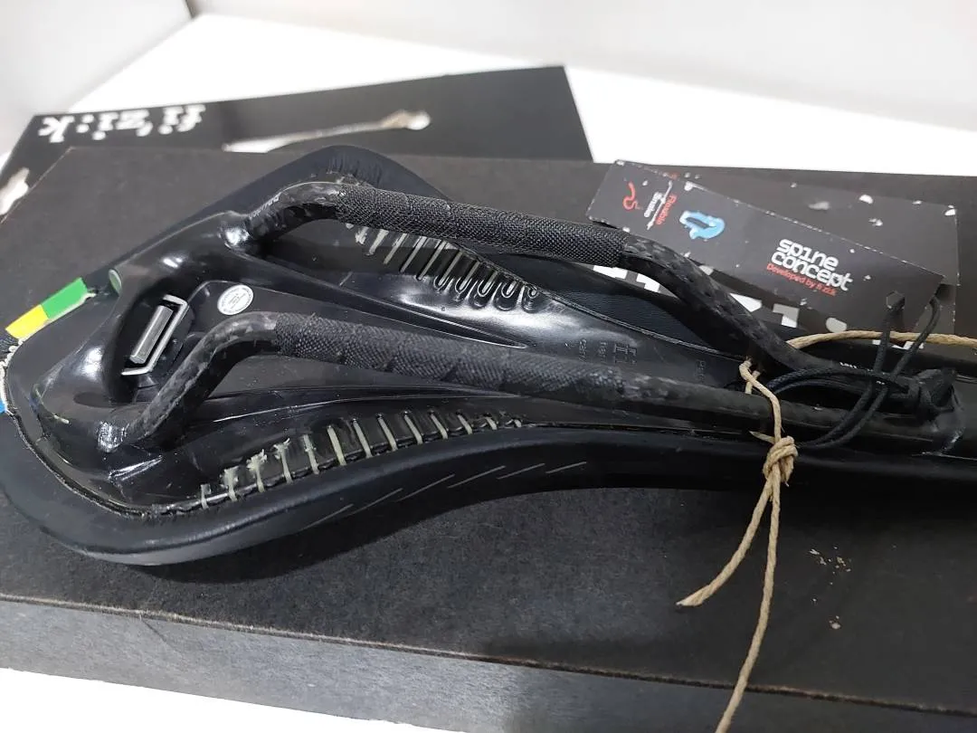 Fizik Arione CX carbon rail