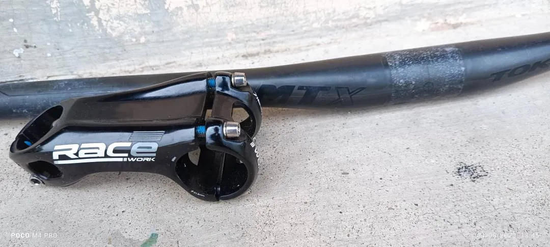 Token MTX 710mm Carbon Flat Handlebar + Raceworks 80mm 20Â° Stem