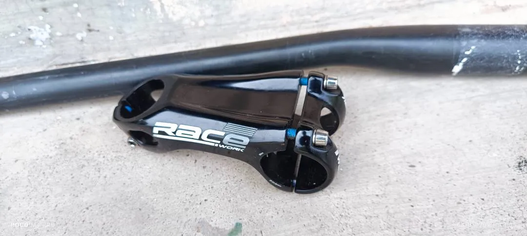 Token MTX 710mm Carbon Flat Handlebar + Raceworks 80mm 20Â° Stem