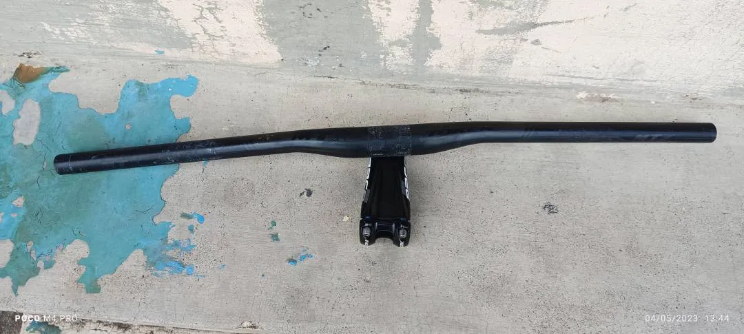 Token MTX 710mm Carbon Flat Handlebar + Raceworks 80mm 20Â° Stem