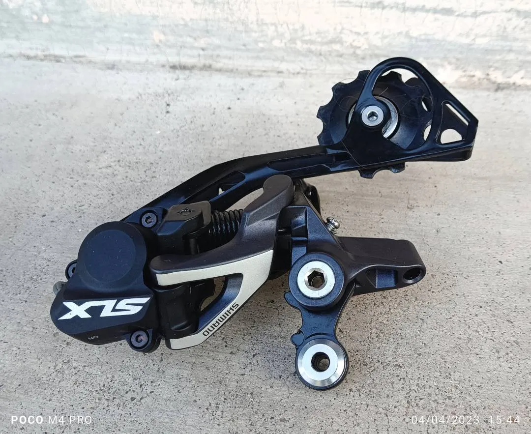 Shimano SLX M675 Shadow Plus Longcage 10 speed Rear Derailluer