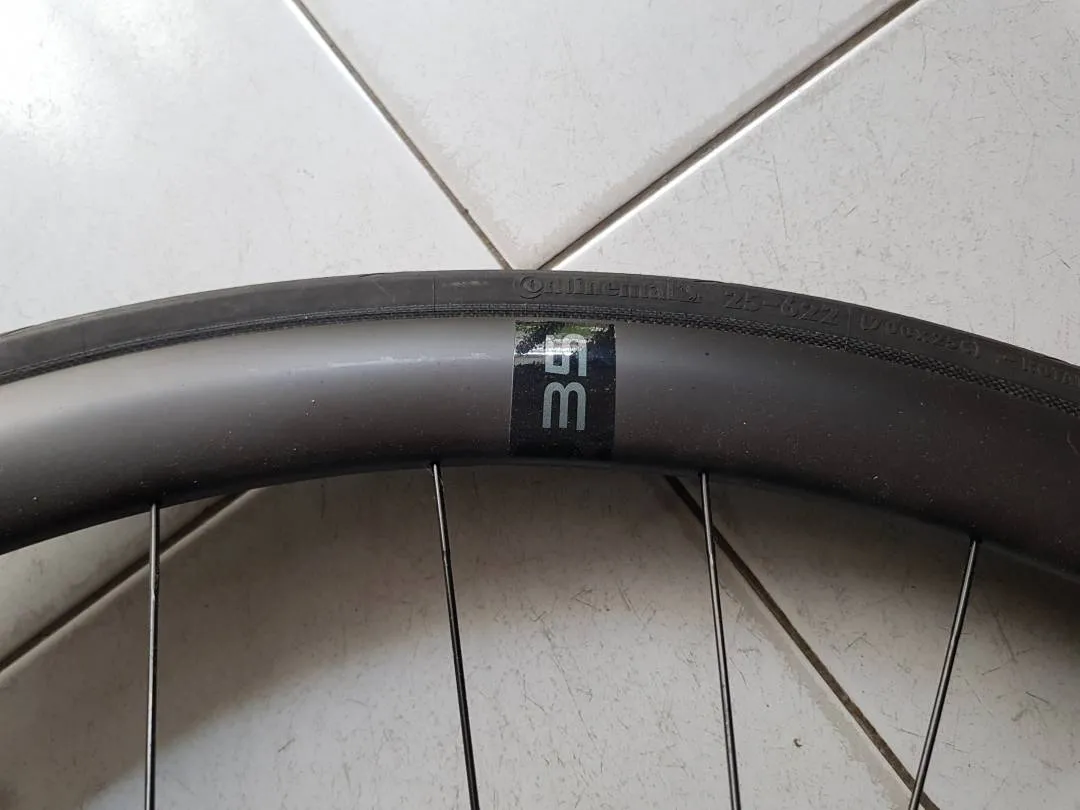 HOLLOWGRAM 35 Carbon Clincher