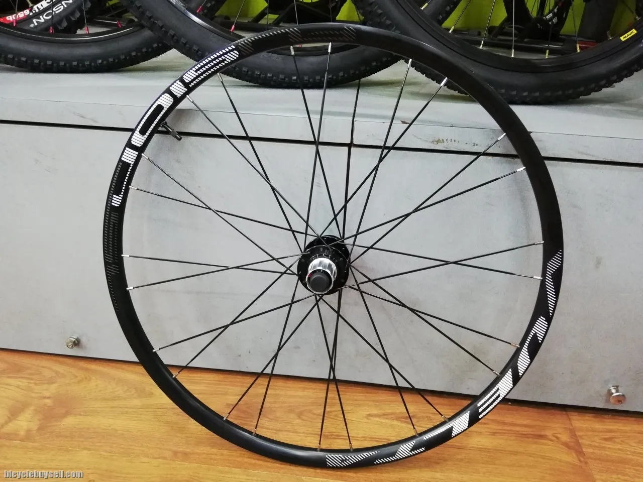Vuelta MTB Wheels 27.5, 29er Hand-built Alloy Tubeless Ready MTB Wheels