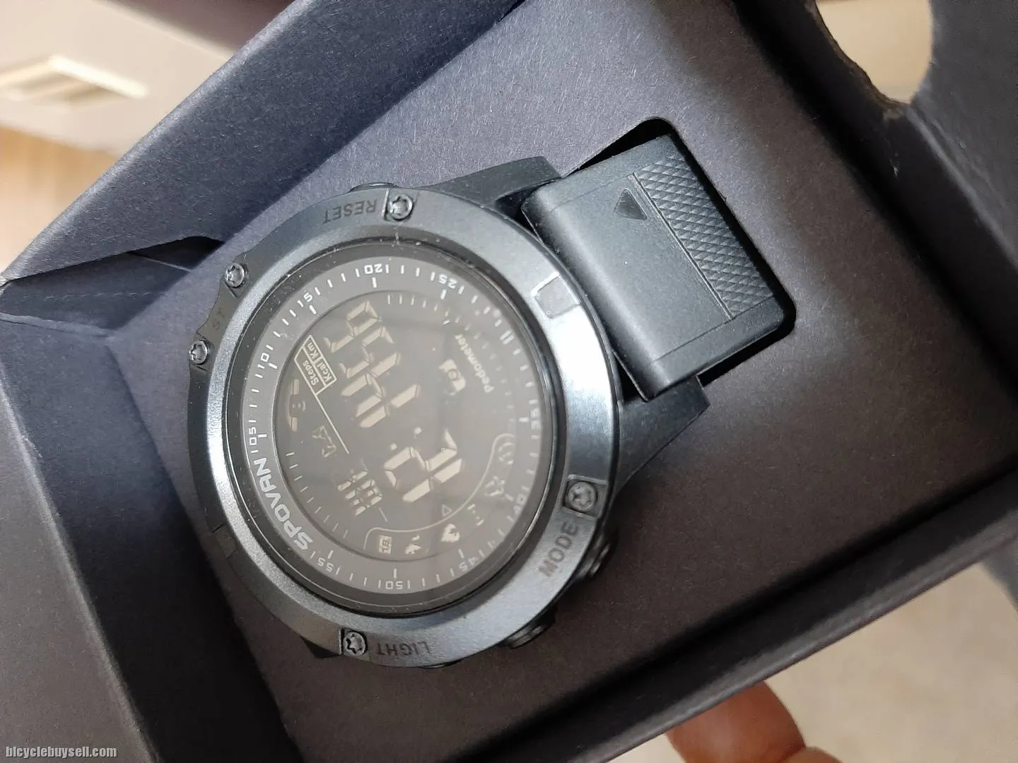 Spovan Smart Watch.