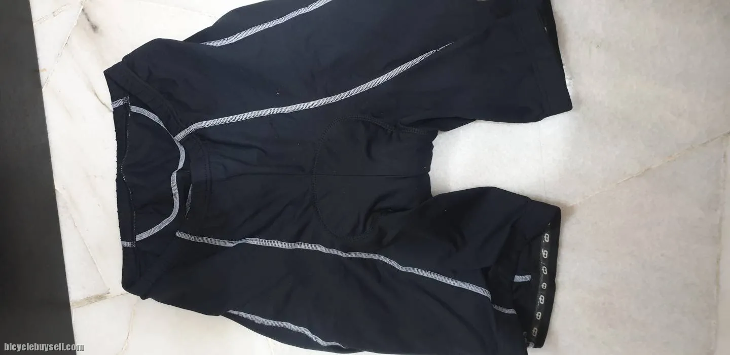 Cycling Padded Shorts - L size USED