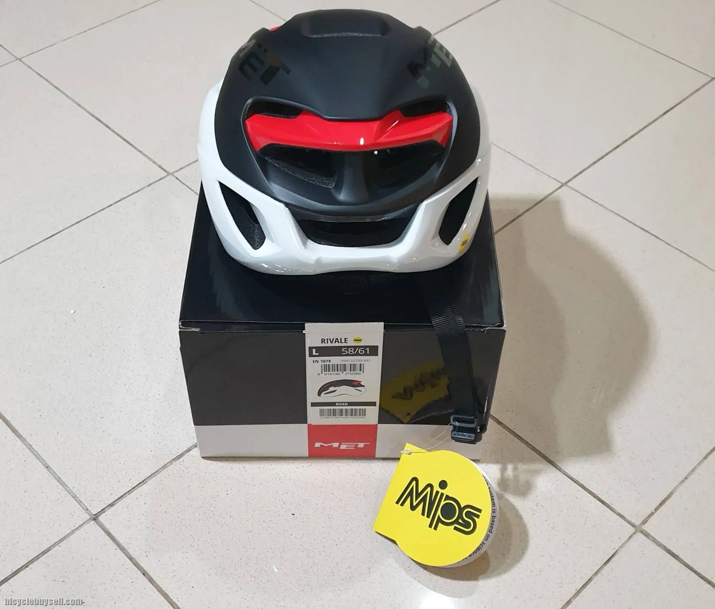 MET Rivale Mips size L