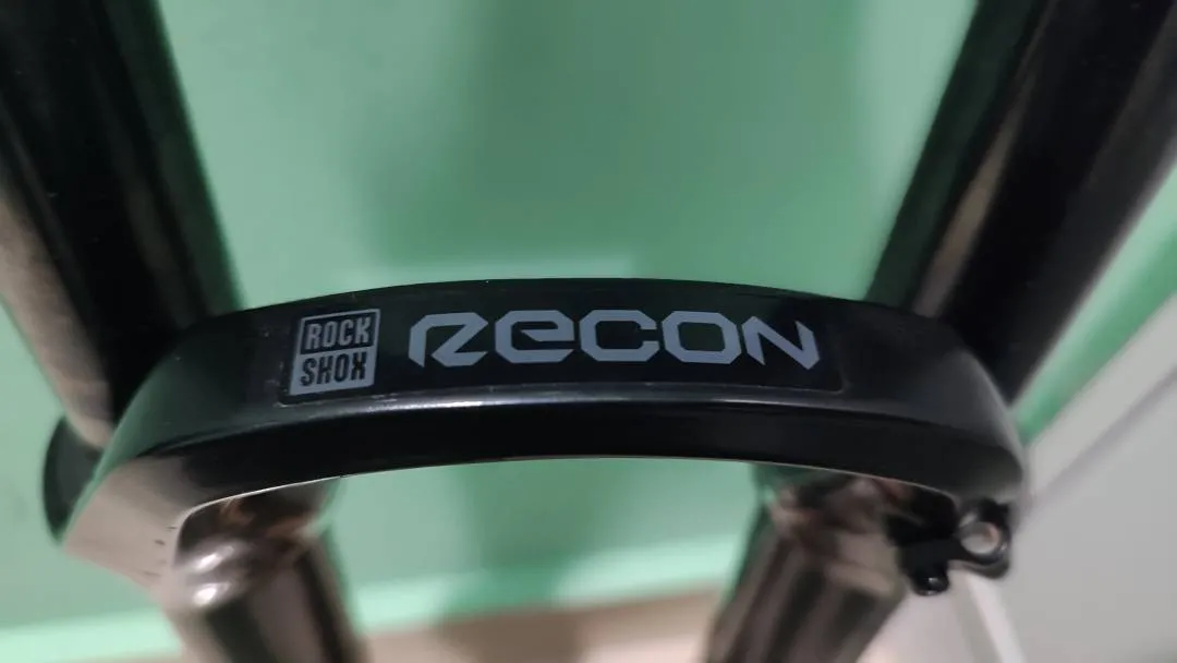ROCKSHOX RECON SILVER RL- Non boost.