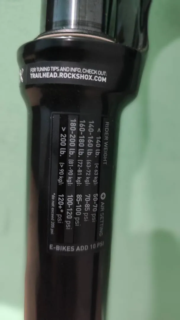 ROCKSHOX RECON SILVER RL- Non boost.