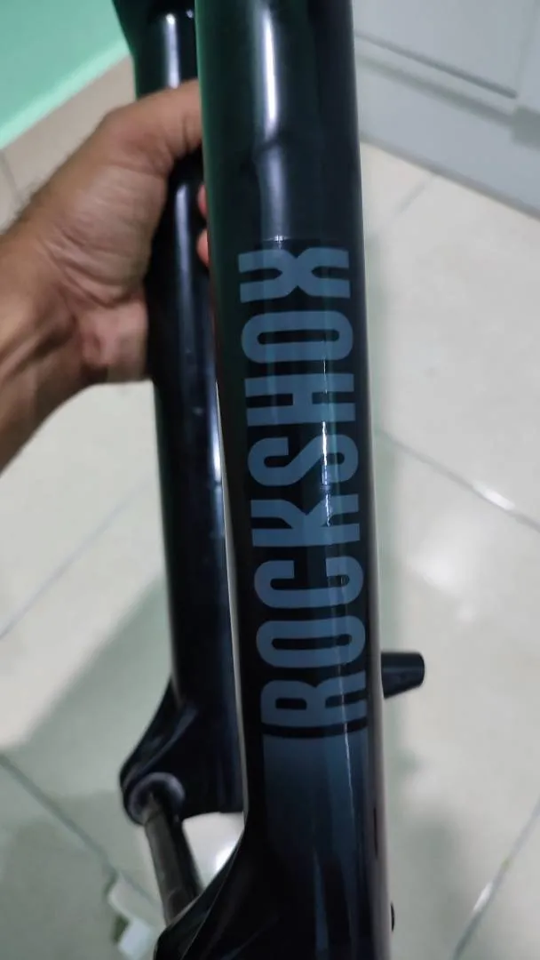 ROCKSHOX RECON SILVER RL- Non boost.