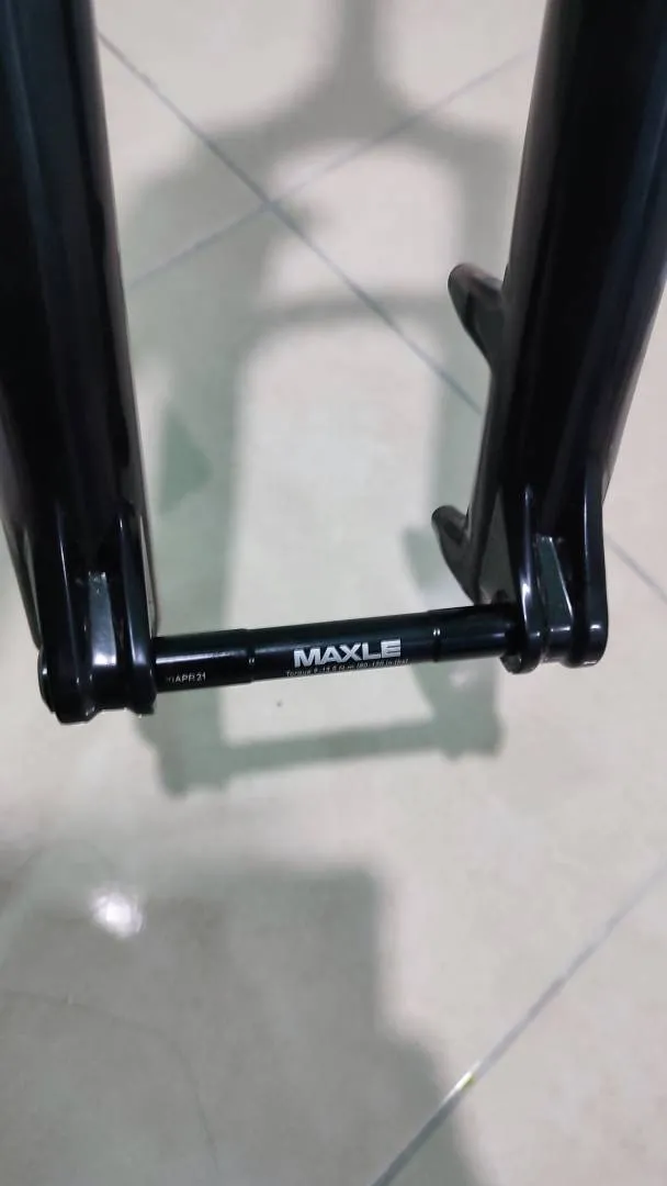 ROCKSHOX RECON SILVER RL- Non boost.