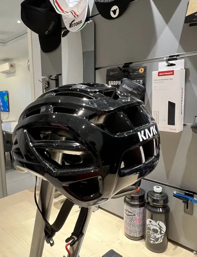 USED Kask Valegro Black - size M