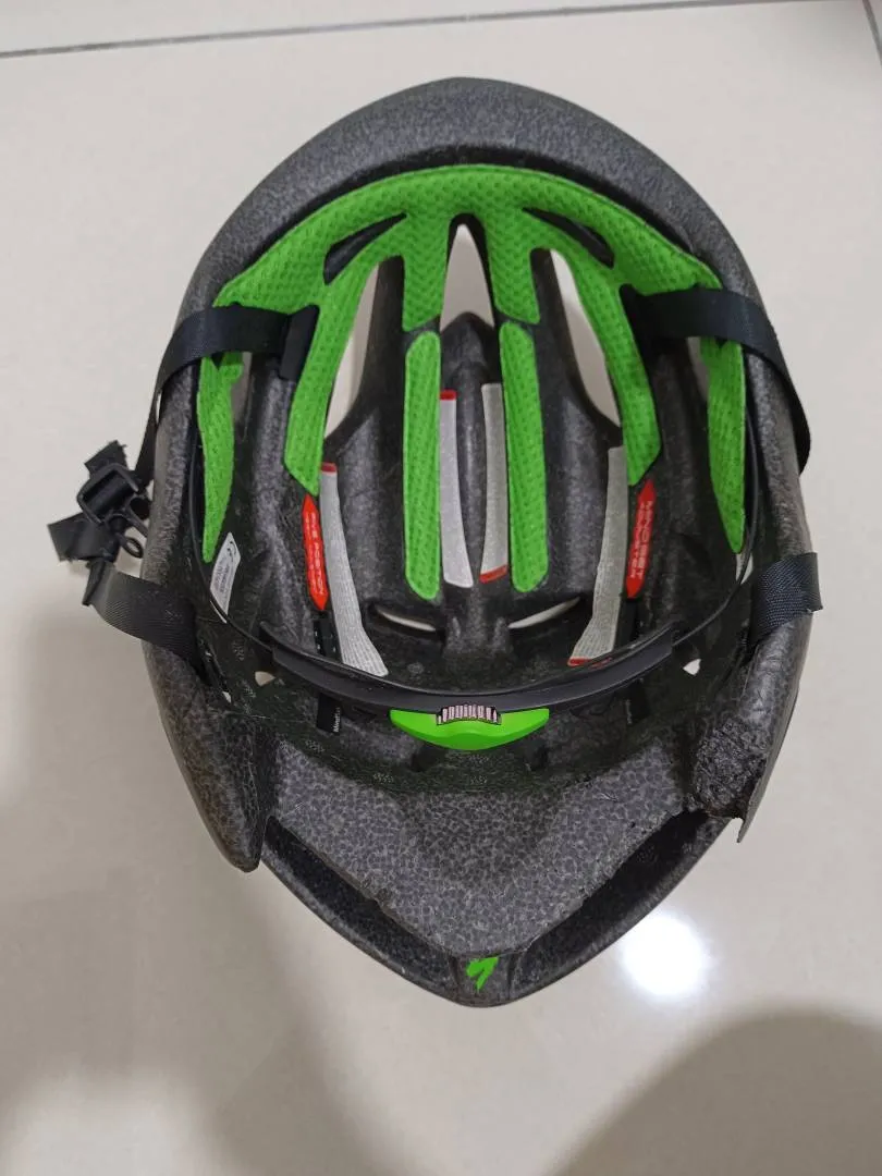 SPECIALIZED EVADE CVNDSH HELMET (RARE)