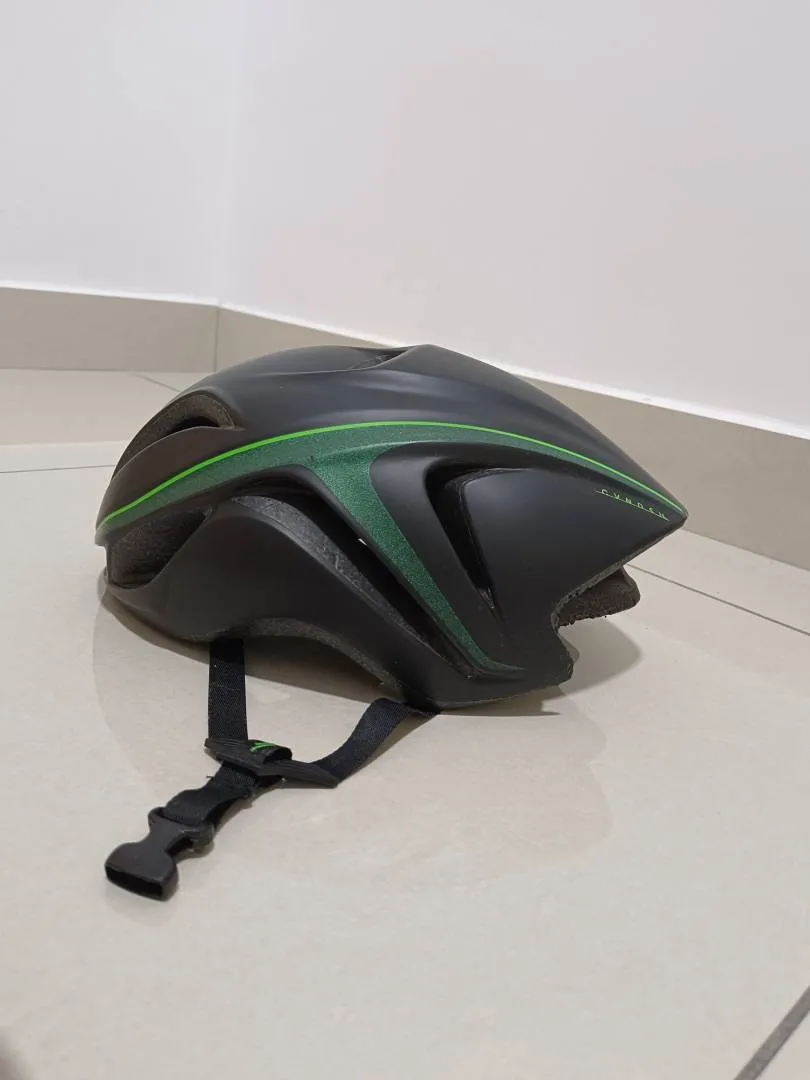 SPECIALIZED EVADE CVNDSH HELMET (RARE)