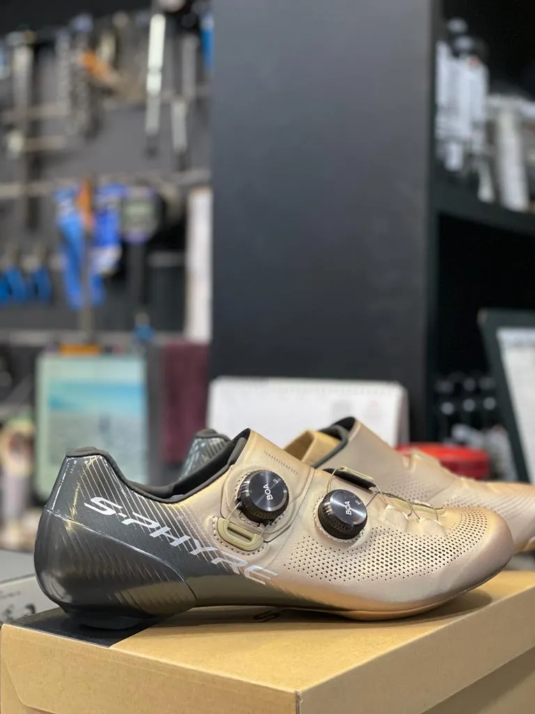 SHIMANO RC903E LIMITED EDITION COLOR ROAD SHOE !