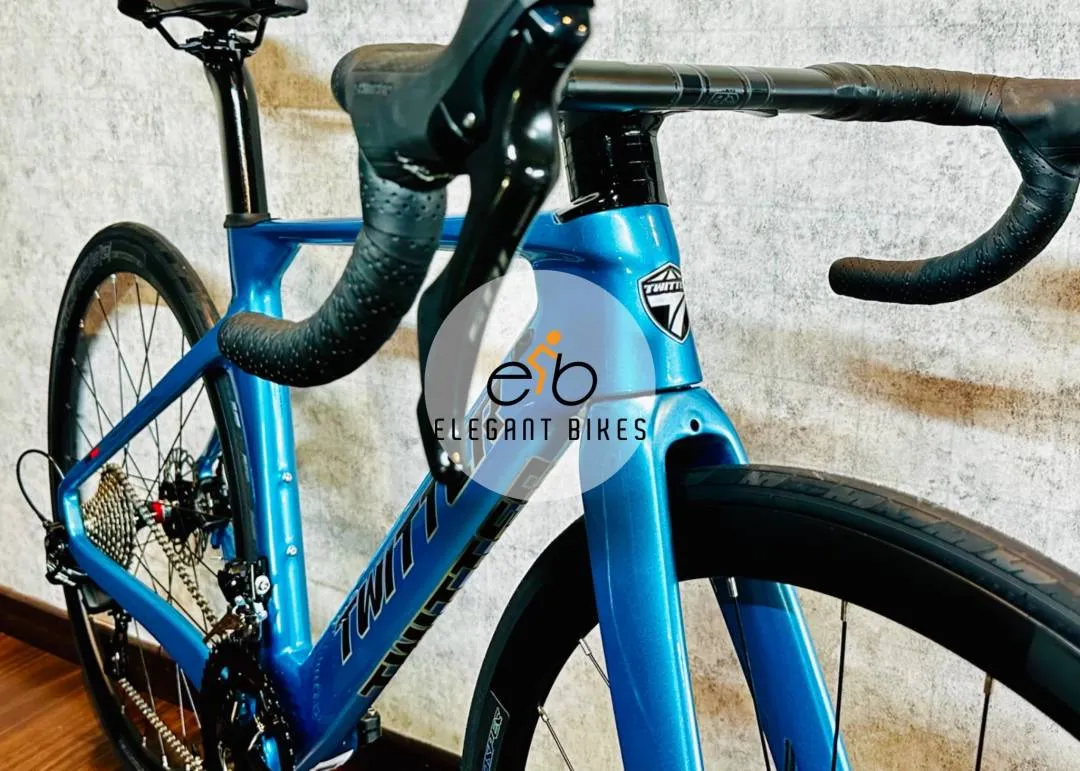 NEW TWITTER R10 DISC SHIMANO 105 R7000 AERO CARBON FRAME