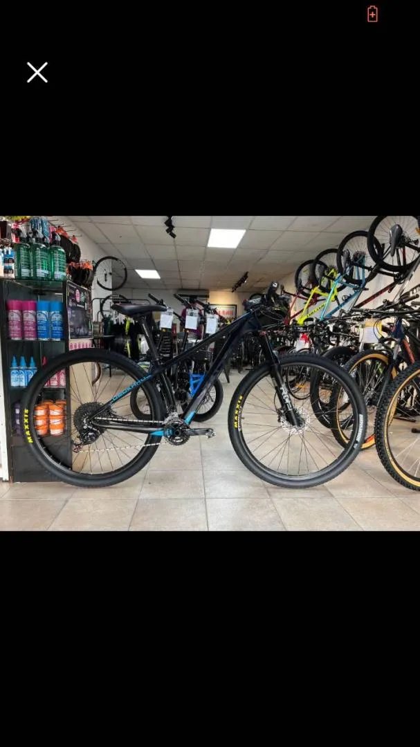 Carbon Mountain Bike MTB