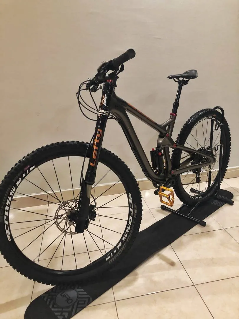 Cannondale Trigger Carbon 29â€