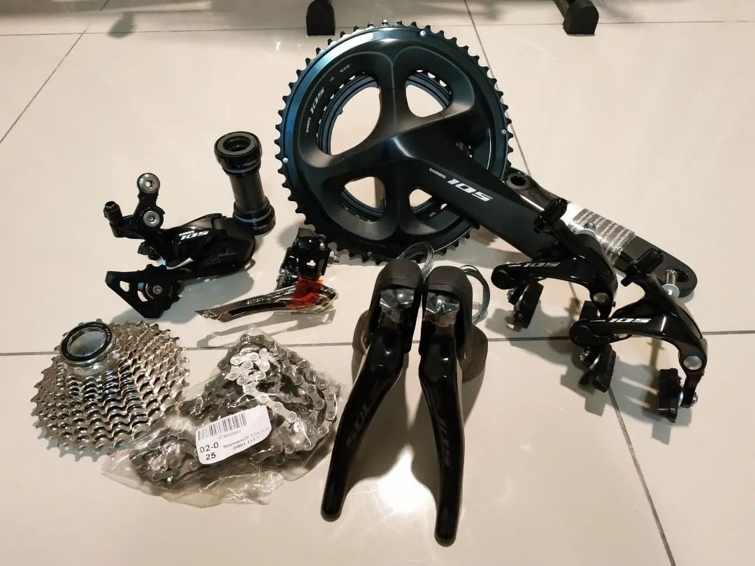 Complete Set Shimano 105 R7000 groupset with BB  (New)