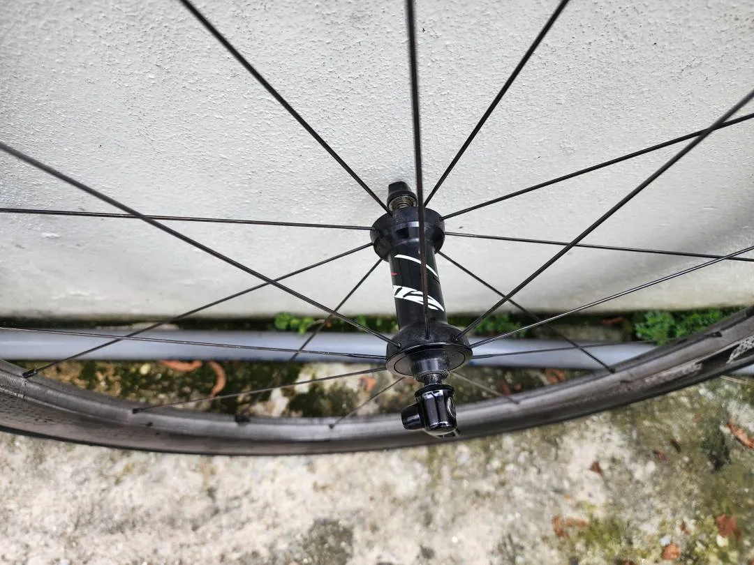 ZIPP 404 CLINCHER