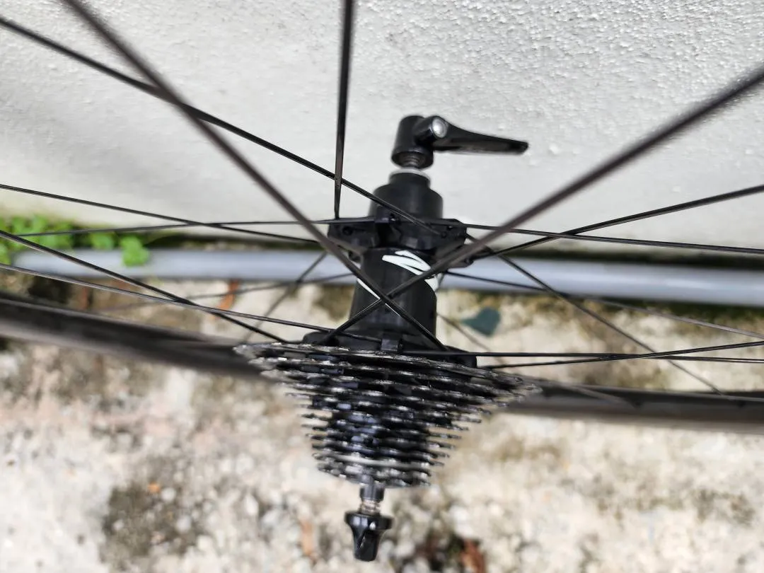 ZIPP 404 CLINCHER
