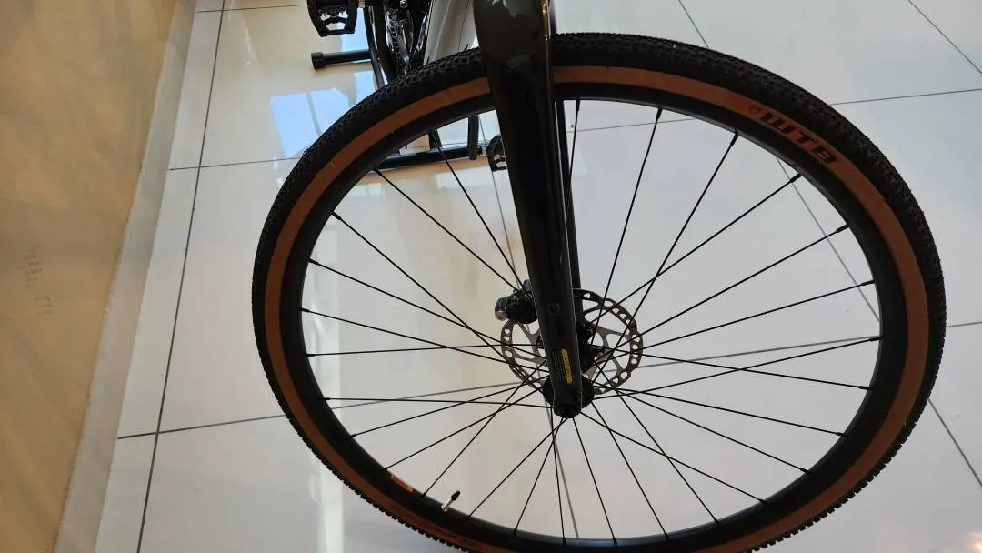 Cannondale Topstone Carbon 5 Gravel Bike