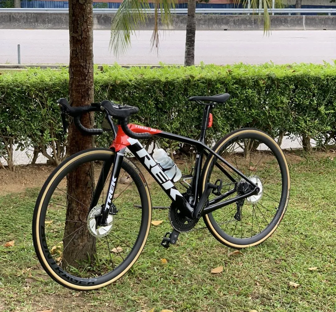 Trek Emonda SL6 Disc Pro (Black/Red) Size 47