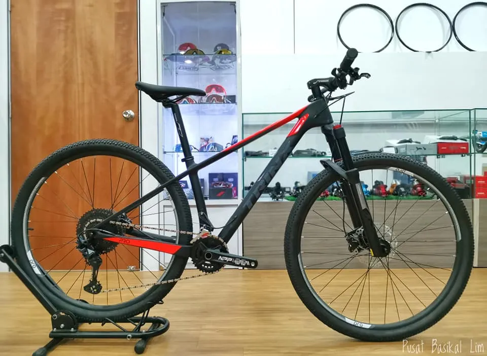 Trinx V1000 Pro 29 Carbon MTB