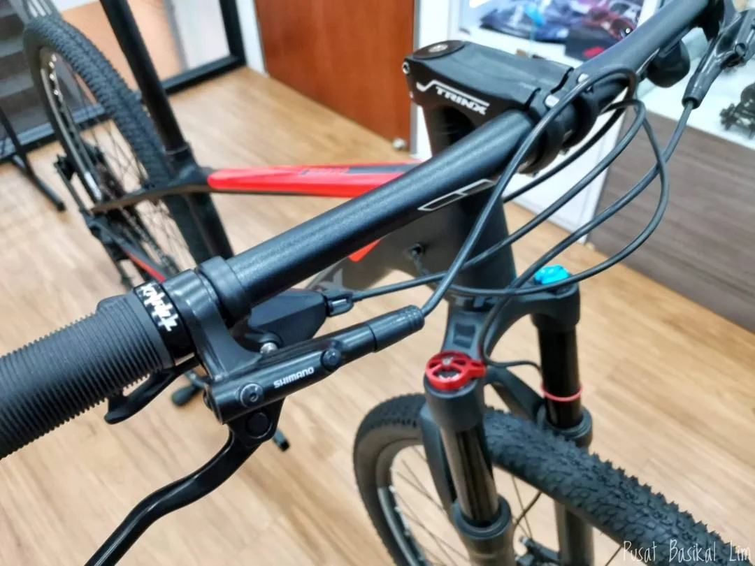Trinx V1000 Pro 29 Carbon MTB