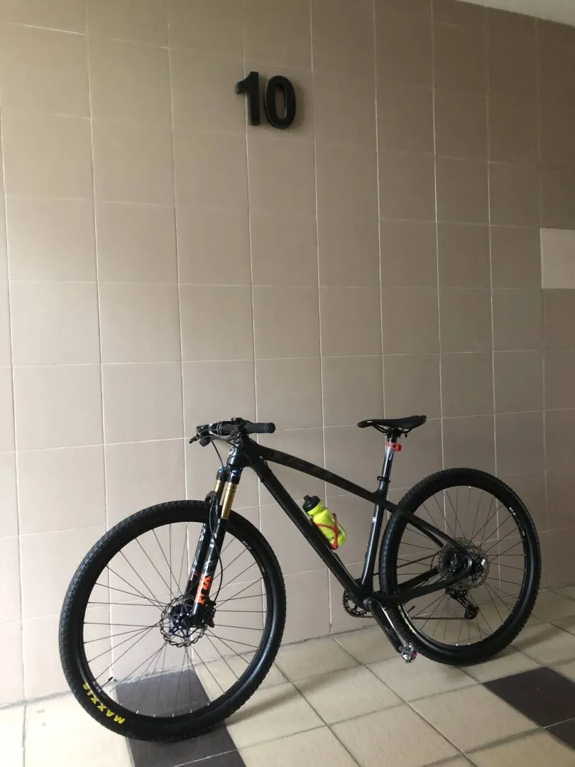 USED- MTB 29 -YETI CYCLES ARC CARBON (SIZE M)