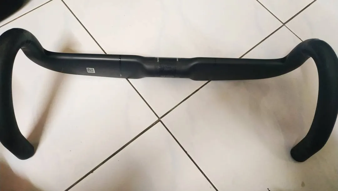 3T Aeroflux LTD Stealth Carbon Handlebar Dropbar