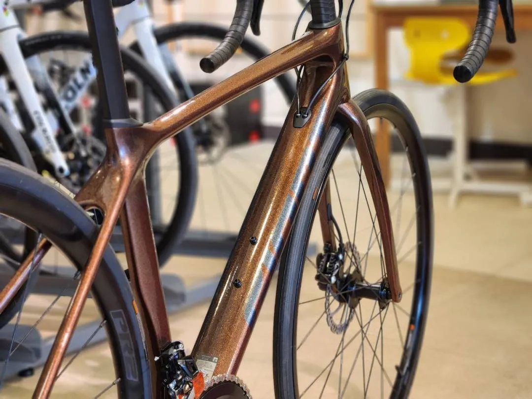 Giant Tcr Advanced 2 2022 Brand New Offerr