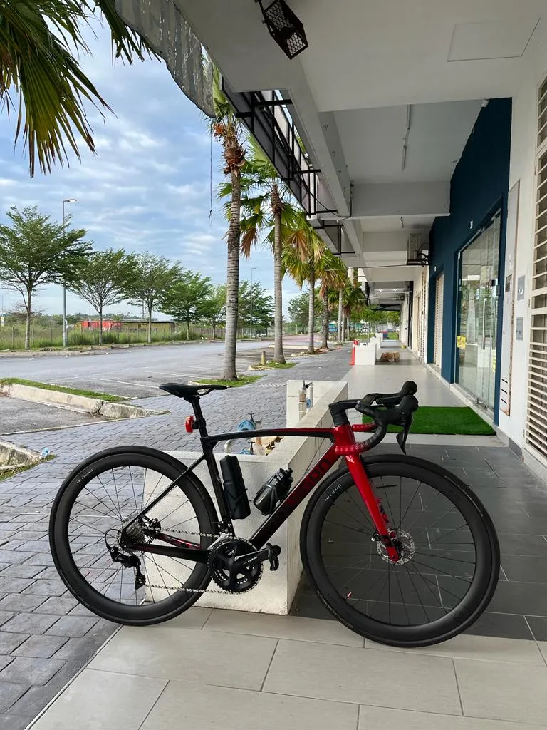 Polygon Strattos S7D with 50mm Carbon wheelset