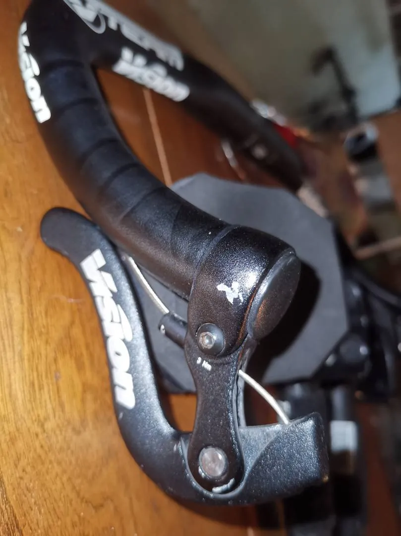 Vision Trimax alloy triathlon cockpit setup