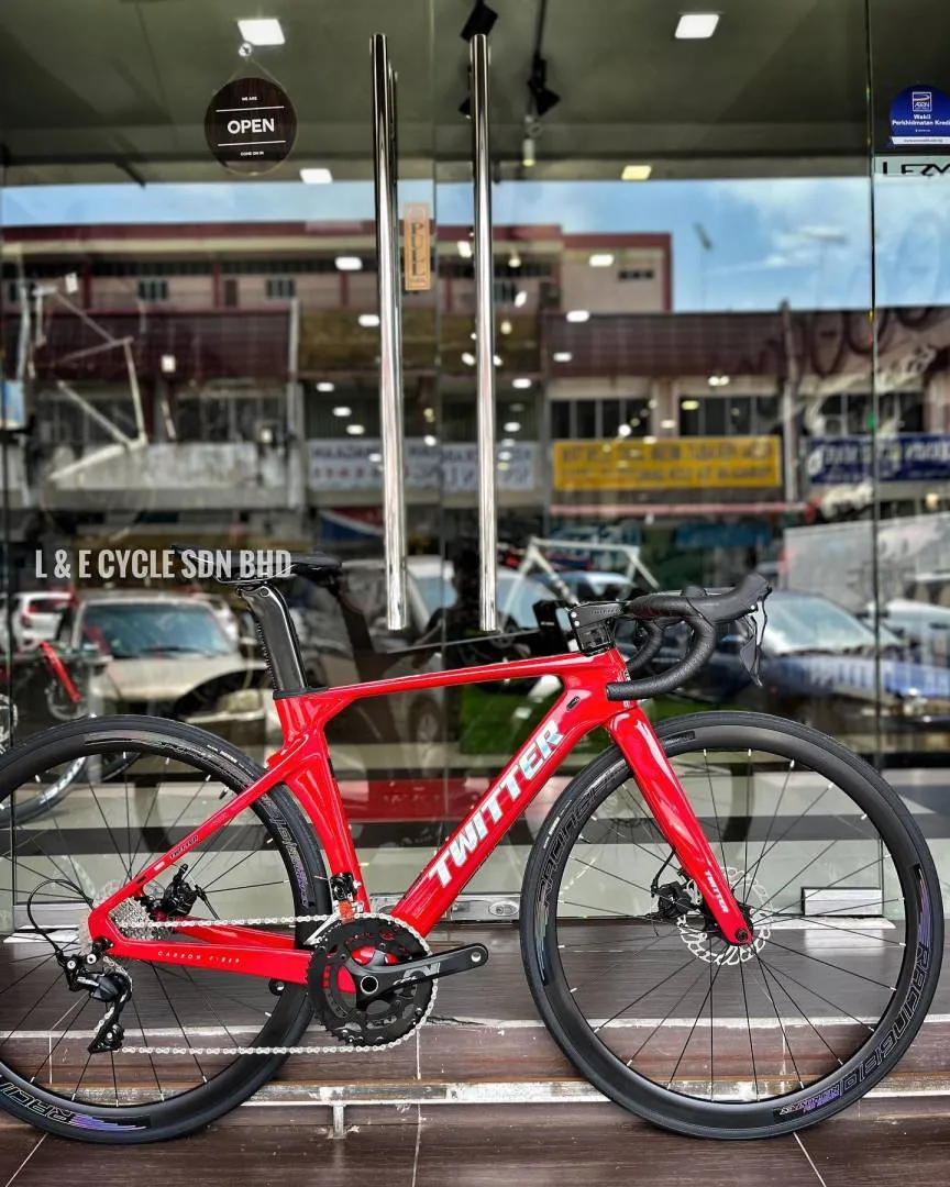 Twitter R10 Disc Carbon Road Bike (Shimano 105)
