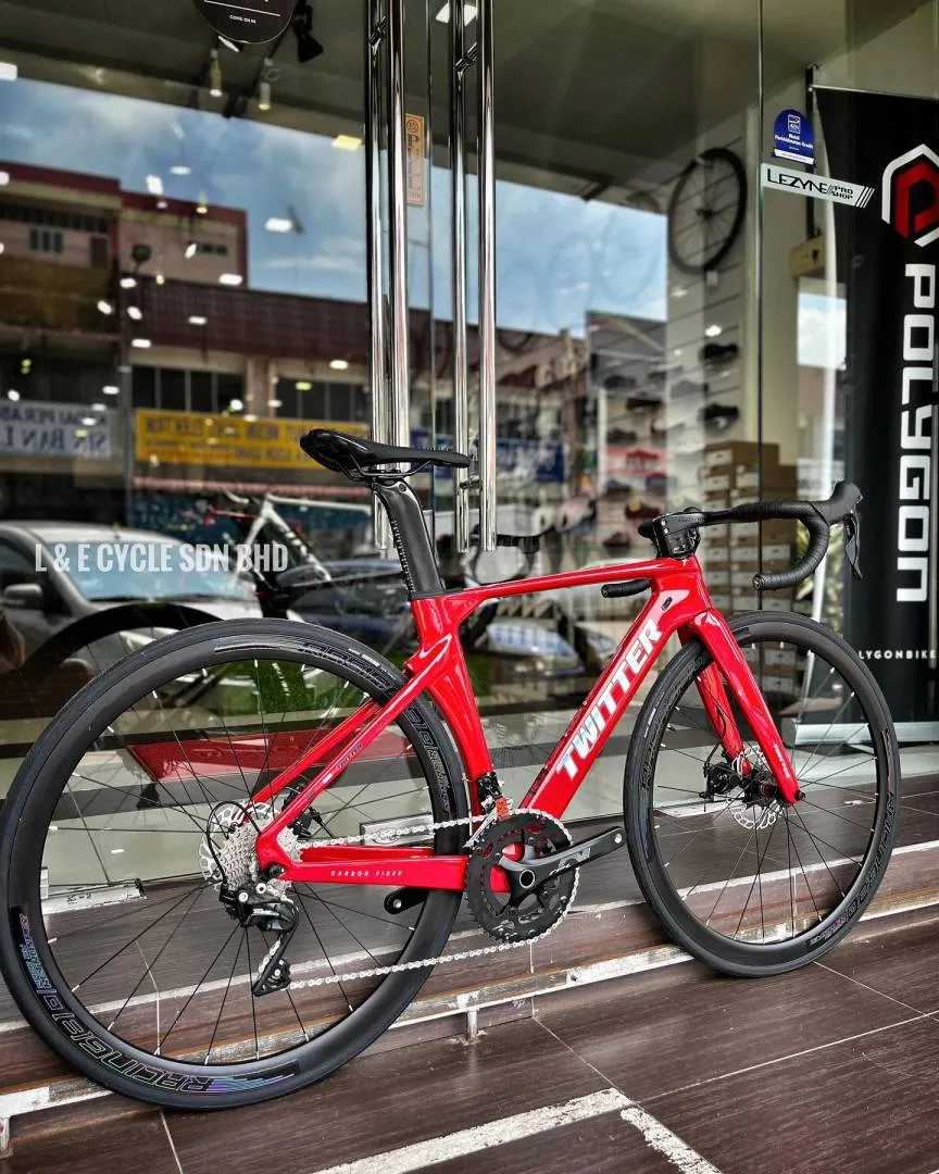 Twitter R10 Disc Carbon Road Bike (Shimano 105)
