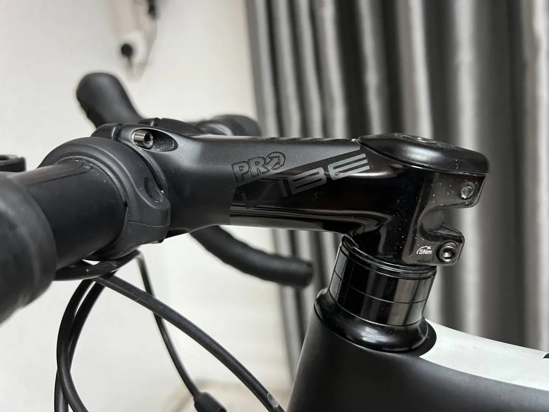 Giant TCR road bike