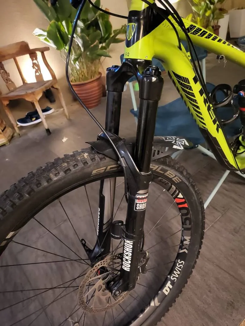 TREK Remedy 7 with customised parts (PRICE REDUCED)