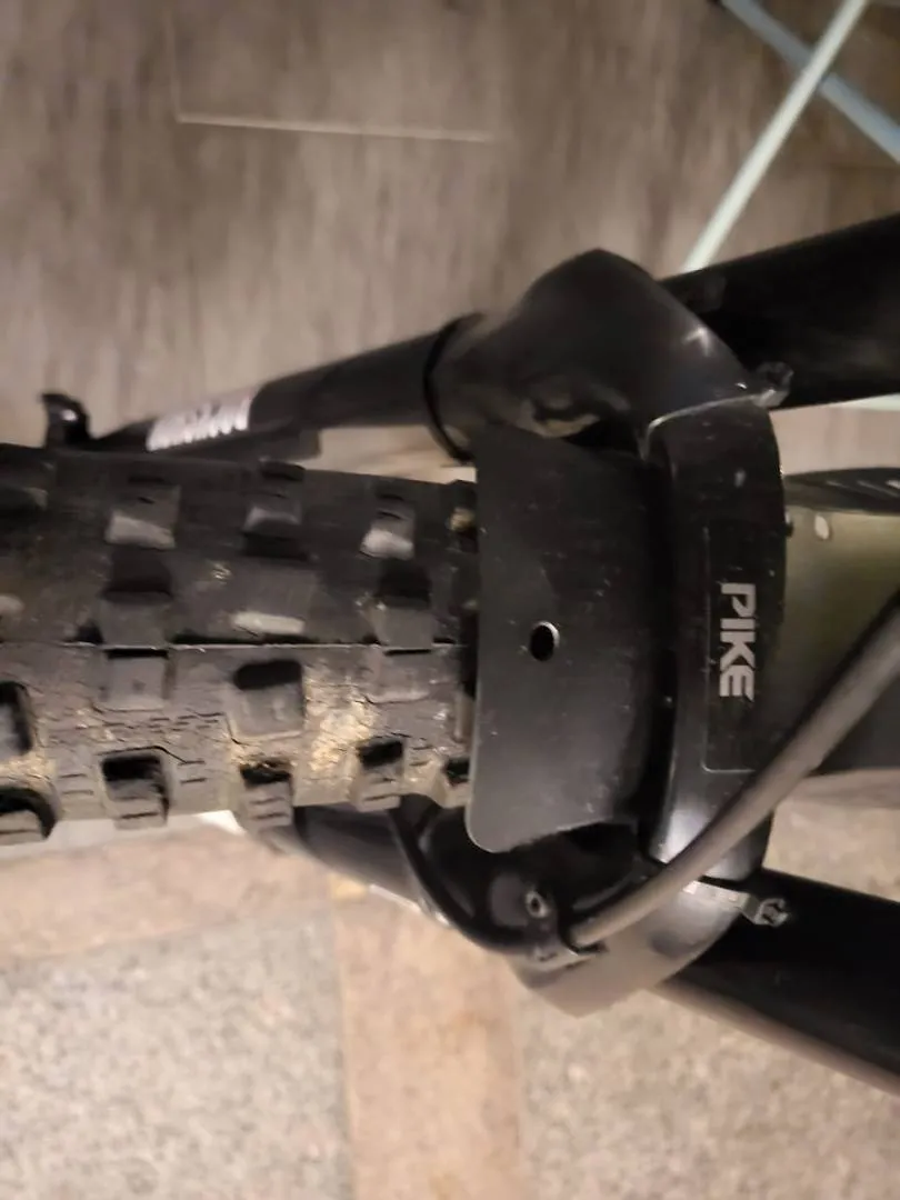 TREK Remedy 7 with customised parts (PRICE REDUCED)