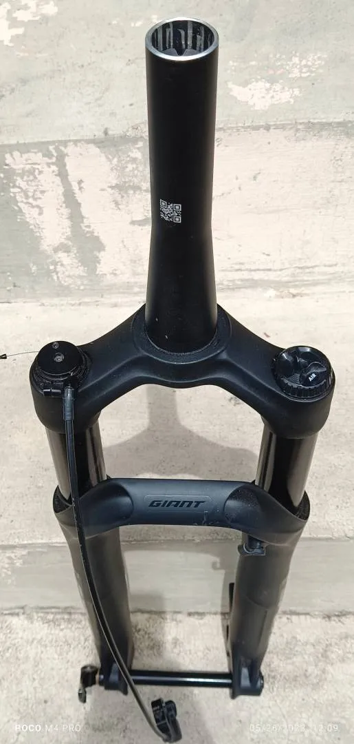 27.5 Giant Crest 34 fork,120mm travel, Boost@15x110mm, Tapered