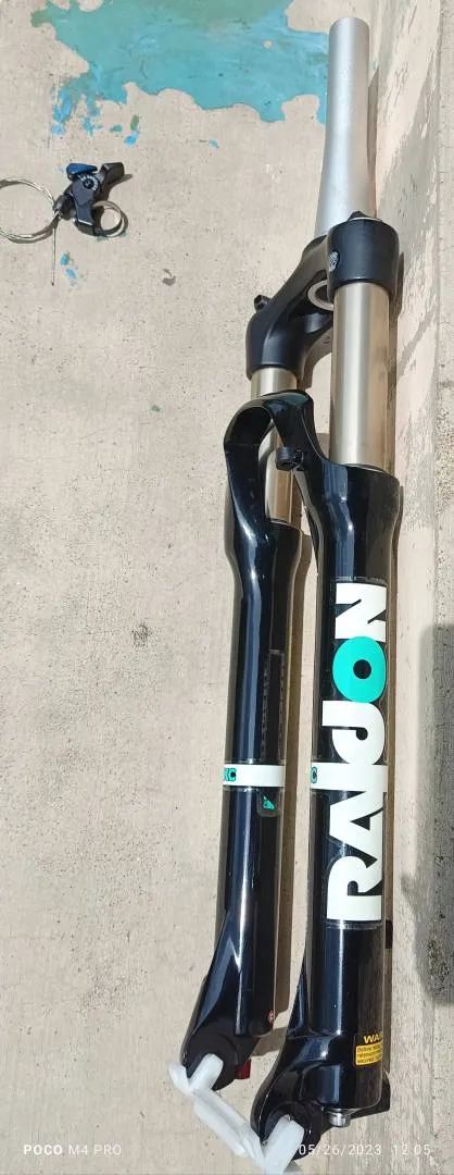 SR Suntour Raidon XC 27.5, 100mm Tapered QR, Remote fork