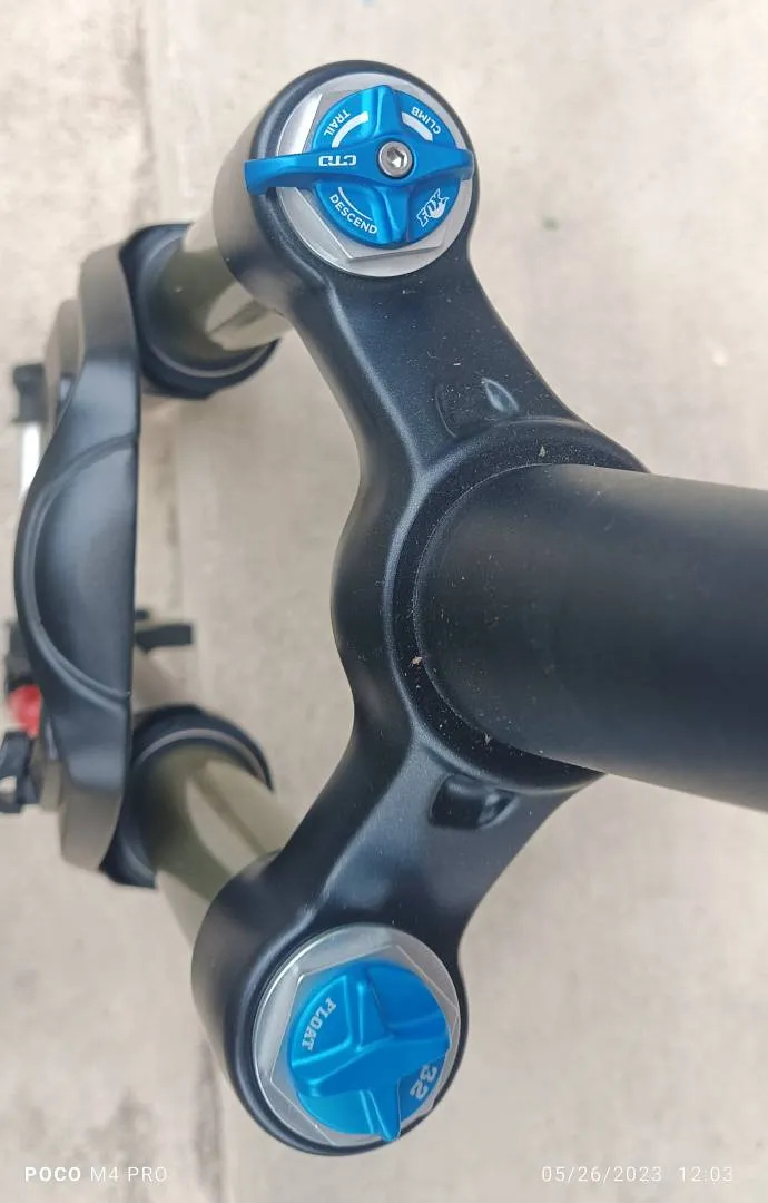 FOX fork 32 Float Evolution CTD 27.5, 100mm Thru Axel, Non Boost