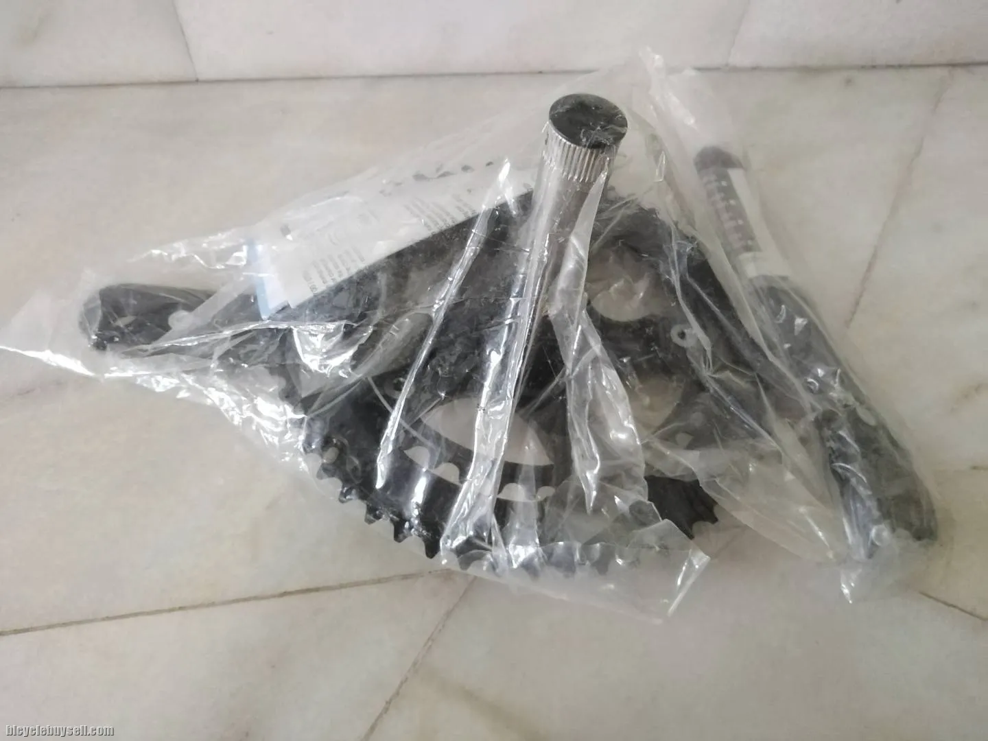 Shimano Ultegra 6700 53-39t Crankset New