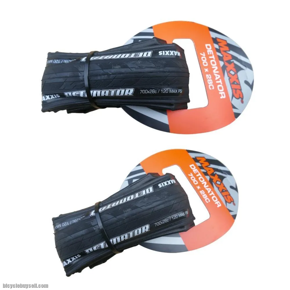 MAXXIS Tire Detonator 28" | 700 x 28C Silkworm black 700c