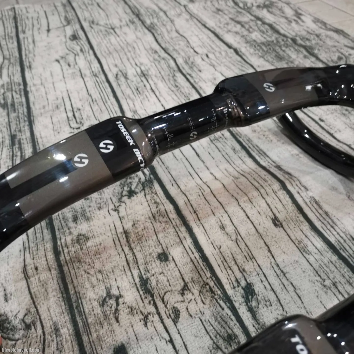 ORIGINAL TOSEEK CARBON AERO + ROUND T800 ROAD HANDLEBAR DROPBAR ROAD GLOSSY â€‹â€‹â€‹â€‹â€‹â€‹â€‹INTERNAL ROUTING