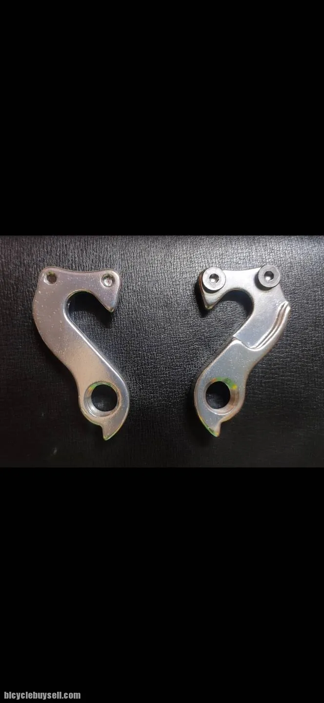 Frame RD hanger